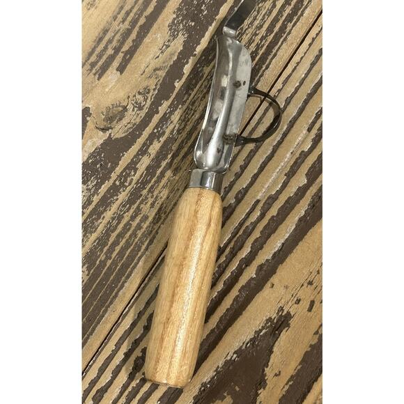 Vintage Peeler Corer Wooden Handle MCM Antique Collectible Kitchen Utensil - Picture 1 of 5